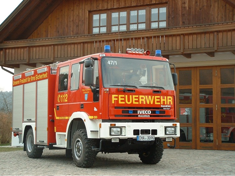 freiwillige-feuerwehr-schorndorf-feuerwehr-loeschfahrzeug